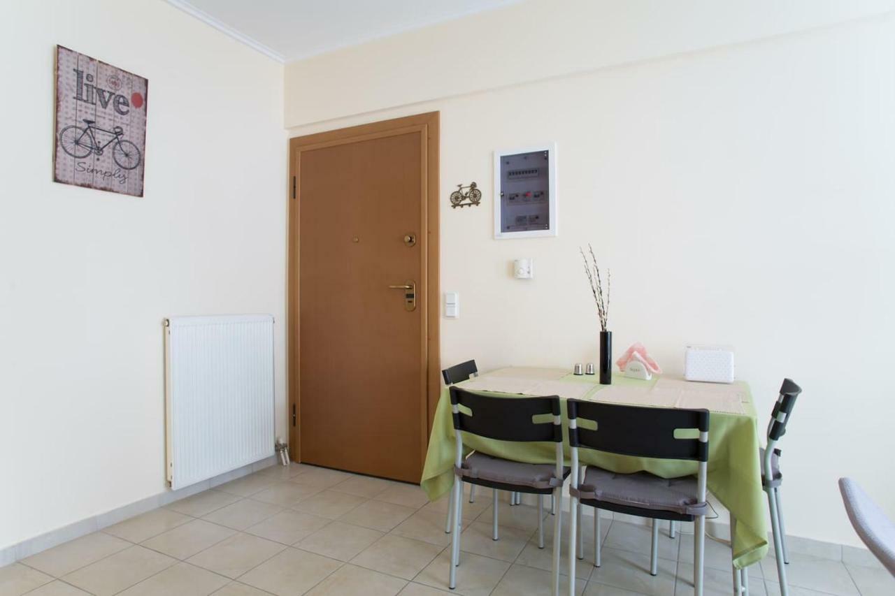 Melina'S Apartment By The Tube Athens Ngoại thất bức ảnh