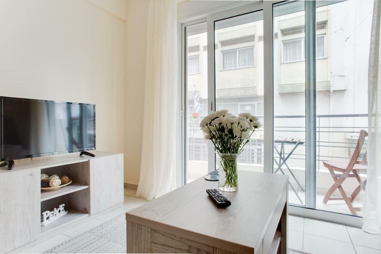 Melina'S Apartment By The Tube Athens Ngoại thất bức ảnh